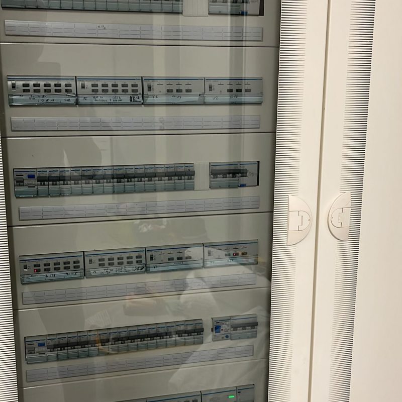 Travaux d’&eacute;lectricit&eacute; g&eacute;n&eacute;rale et pose de bornes IRVE en Alsace Colmar