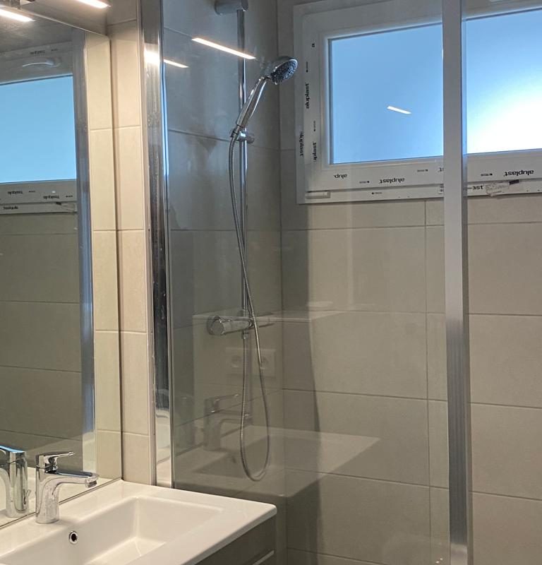 Quels sont les avantages des douches &agrave; l’italienne pour les petites salles de bain ? Pfastatt