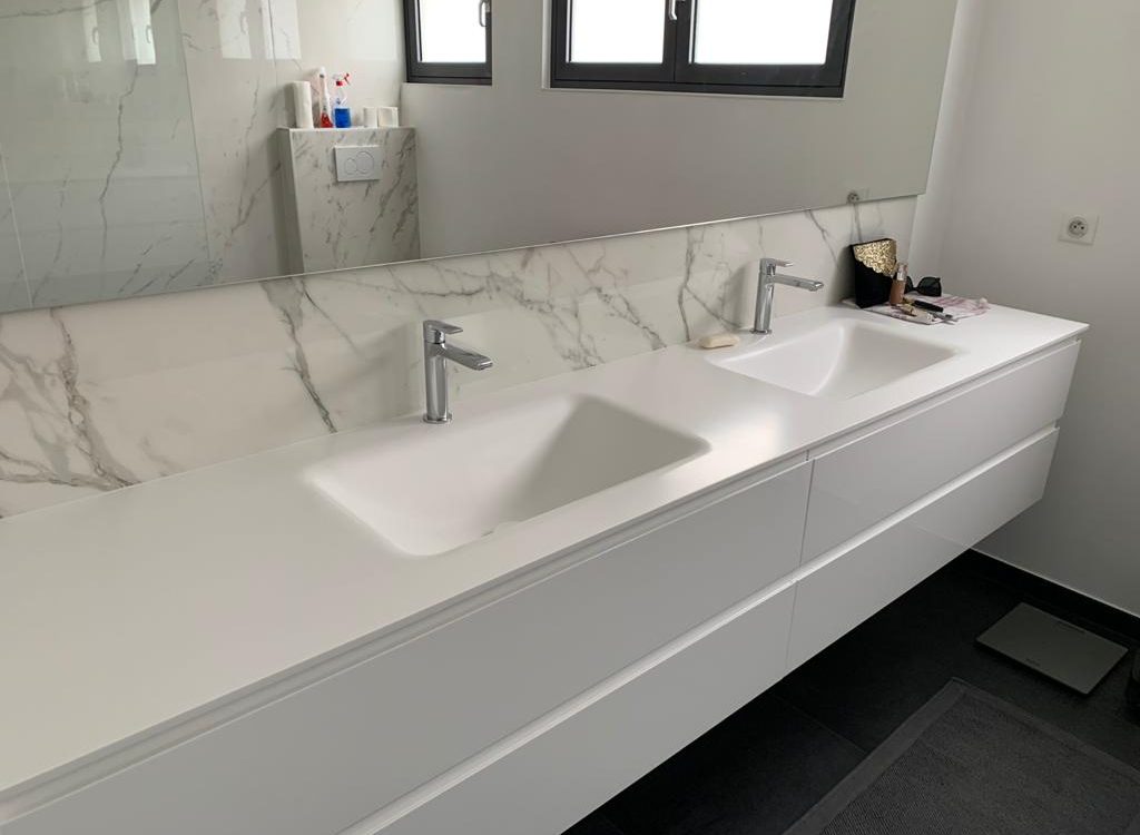 SALLE BAIN MARBRE_9 1024X750 | Vonthron Particuliers Quels points électriques prévoir pour une salle de bains PMR sans reprise après coup ? Mulhouse